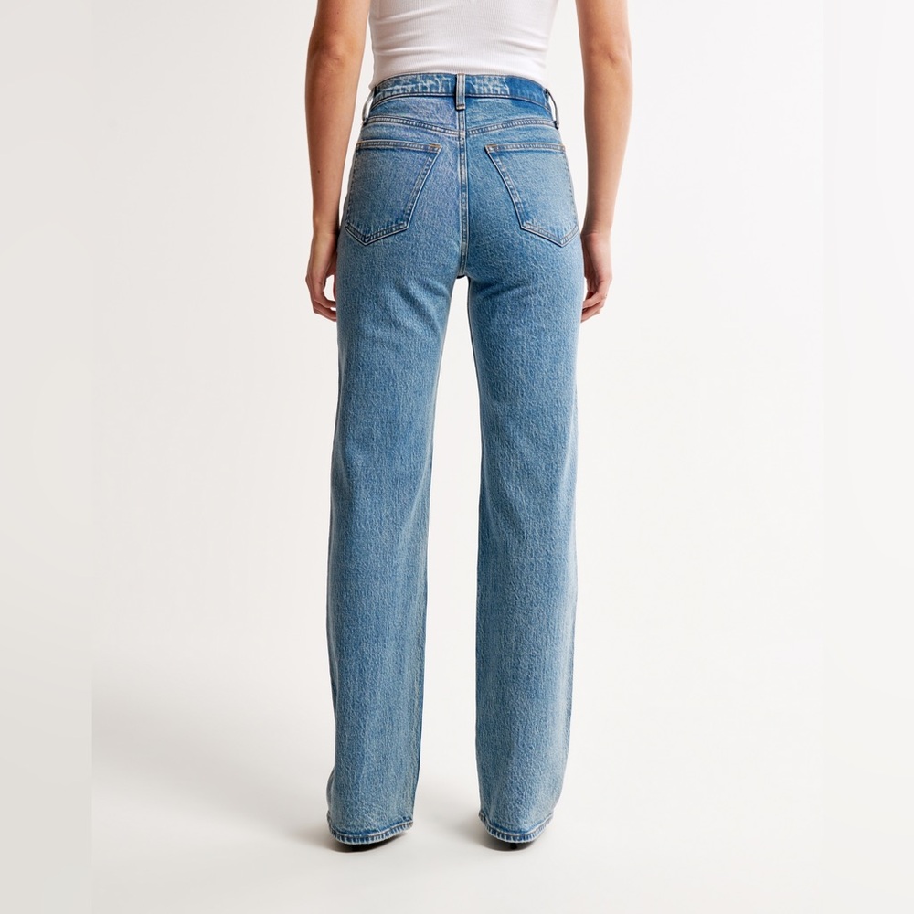 Abercrombie & Fitch Light Blue High-Rise Flare Jeans - Picture 3 of 9